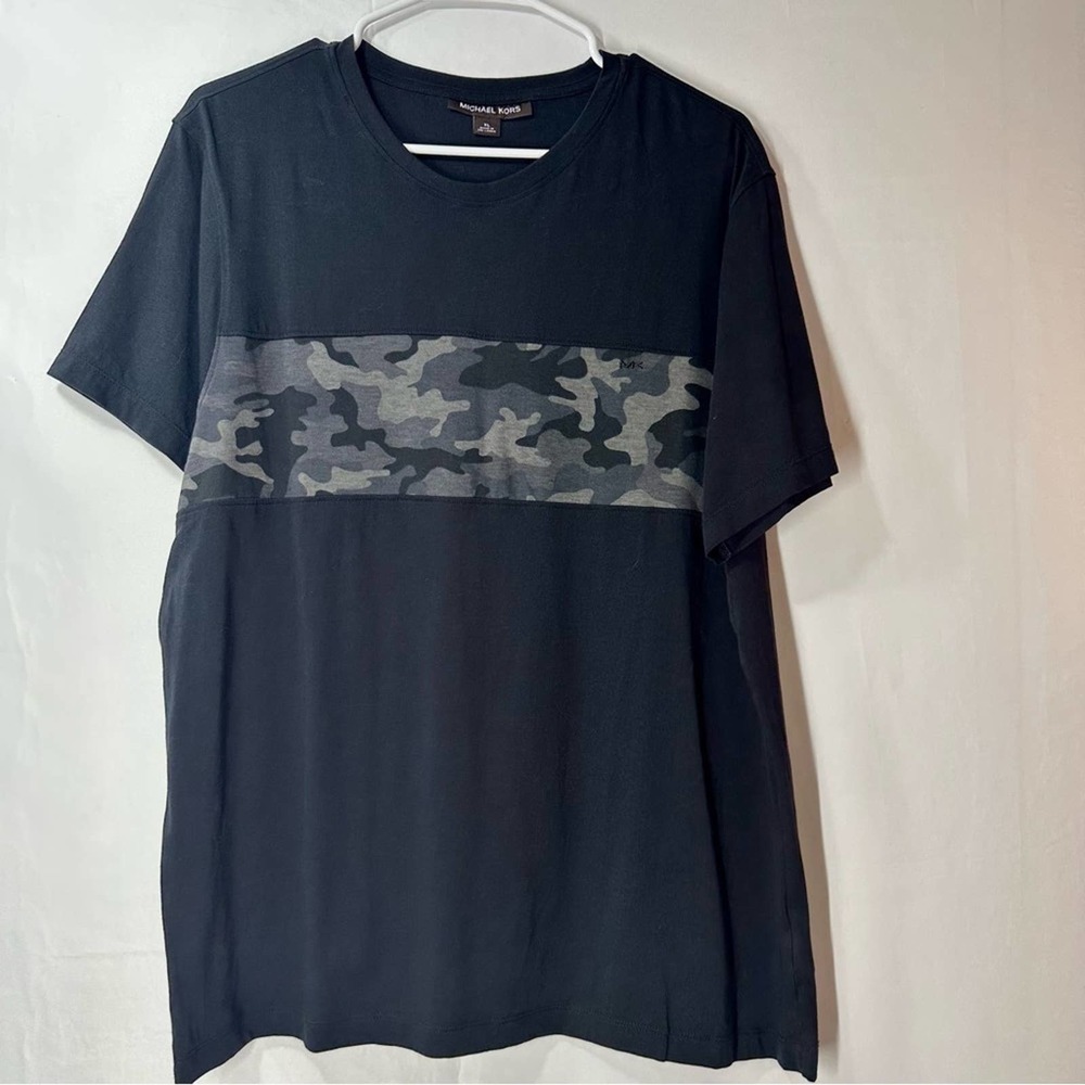 Michael Kors Men's short Sleeve T-Shirt Crewneck Black With Camo Print Size: XL